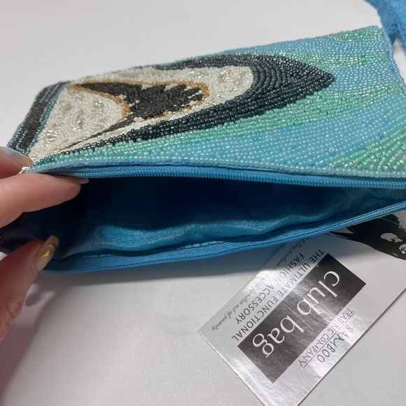 SOLD OUT - Beaded Shark Design Crossbody Club Bag - Picture 5 of 15